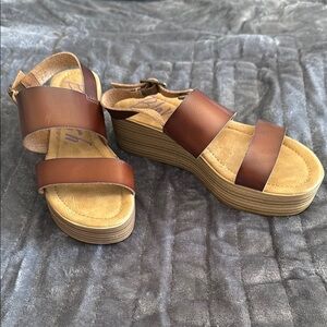 Women’s Blowfish Brown Strappy Platform Sandals